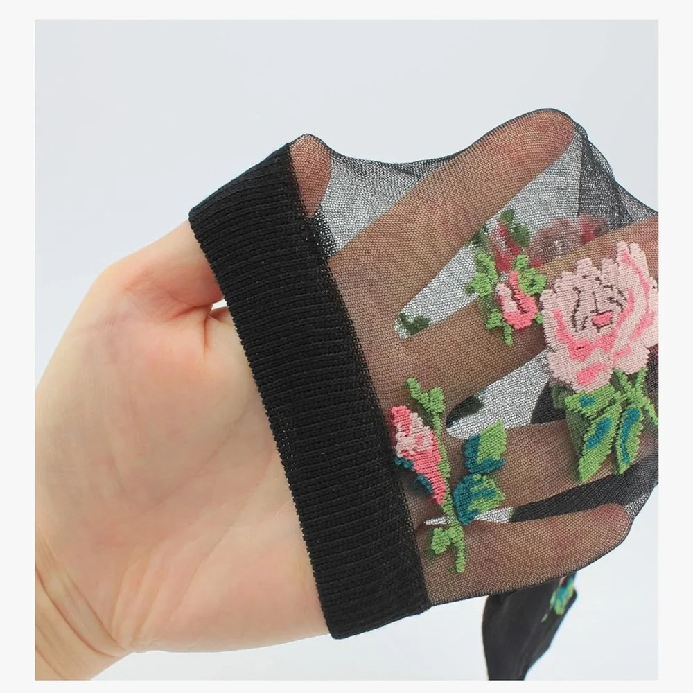 🆕 Floral Embroidered Sheer Ankle Socks - Black